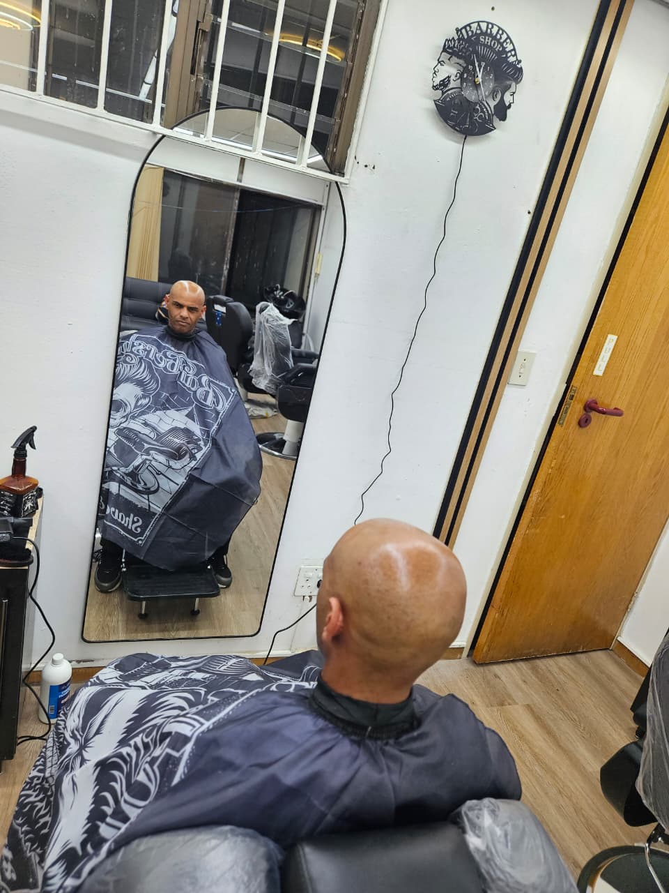 The Facelift Barbershop interior